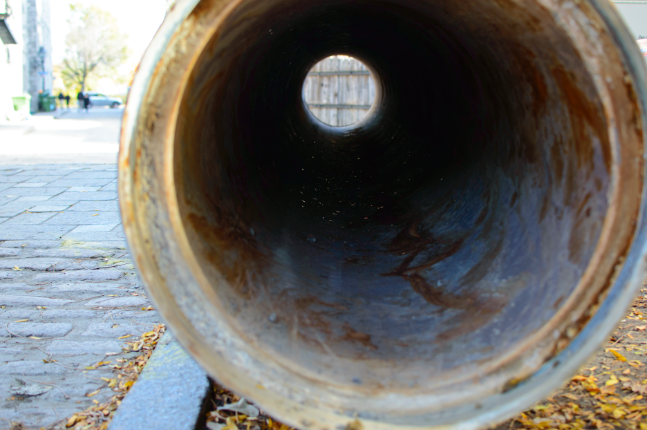 How to Tell If You’re Dealing with a Sewer Line Issue or Just a Clog? Insights from a Broken Sewer Line Repair Company in Northbrook, Illinois